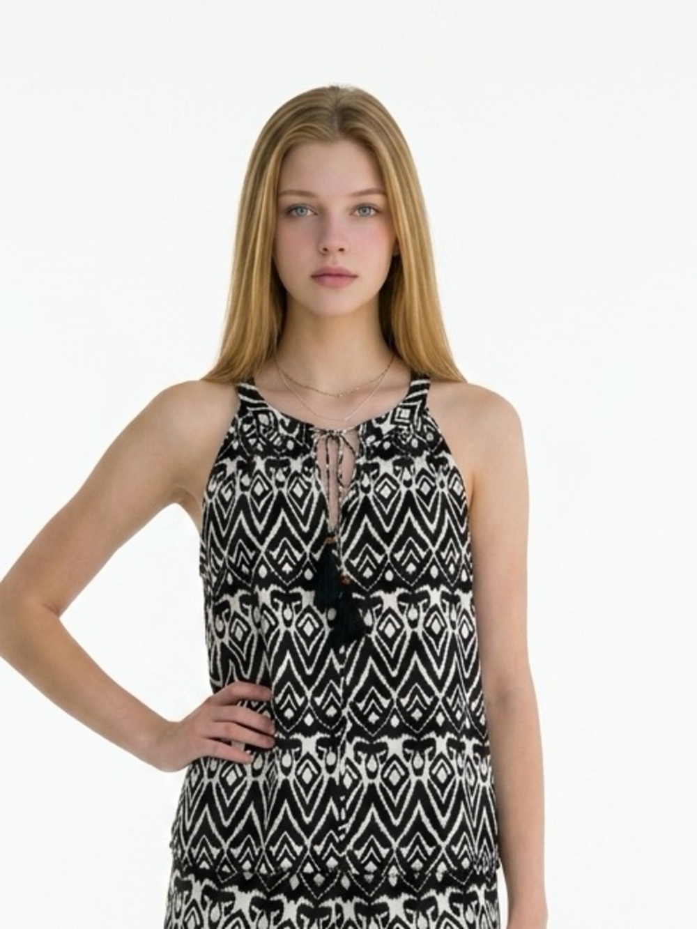 Rose & Olive Blouse Womens Tie Neck Top Size M Batik Lightweight Sleeveless Top